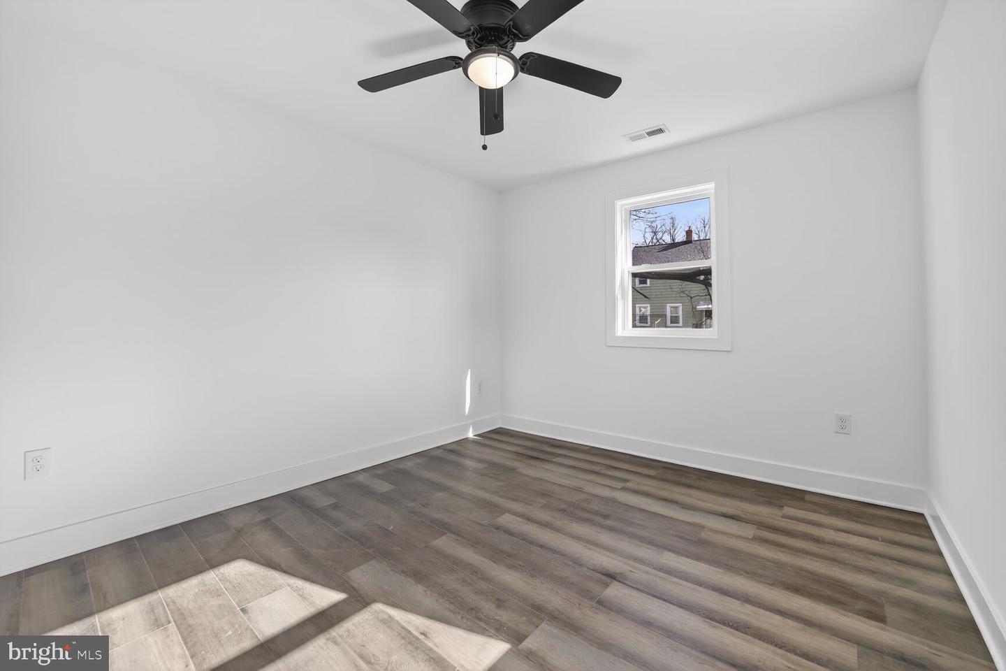 4312 Vine St Property Photo 18