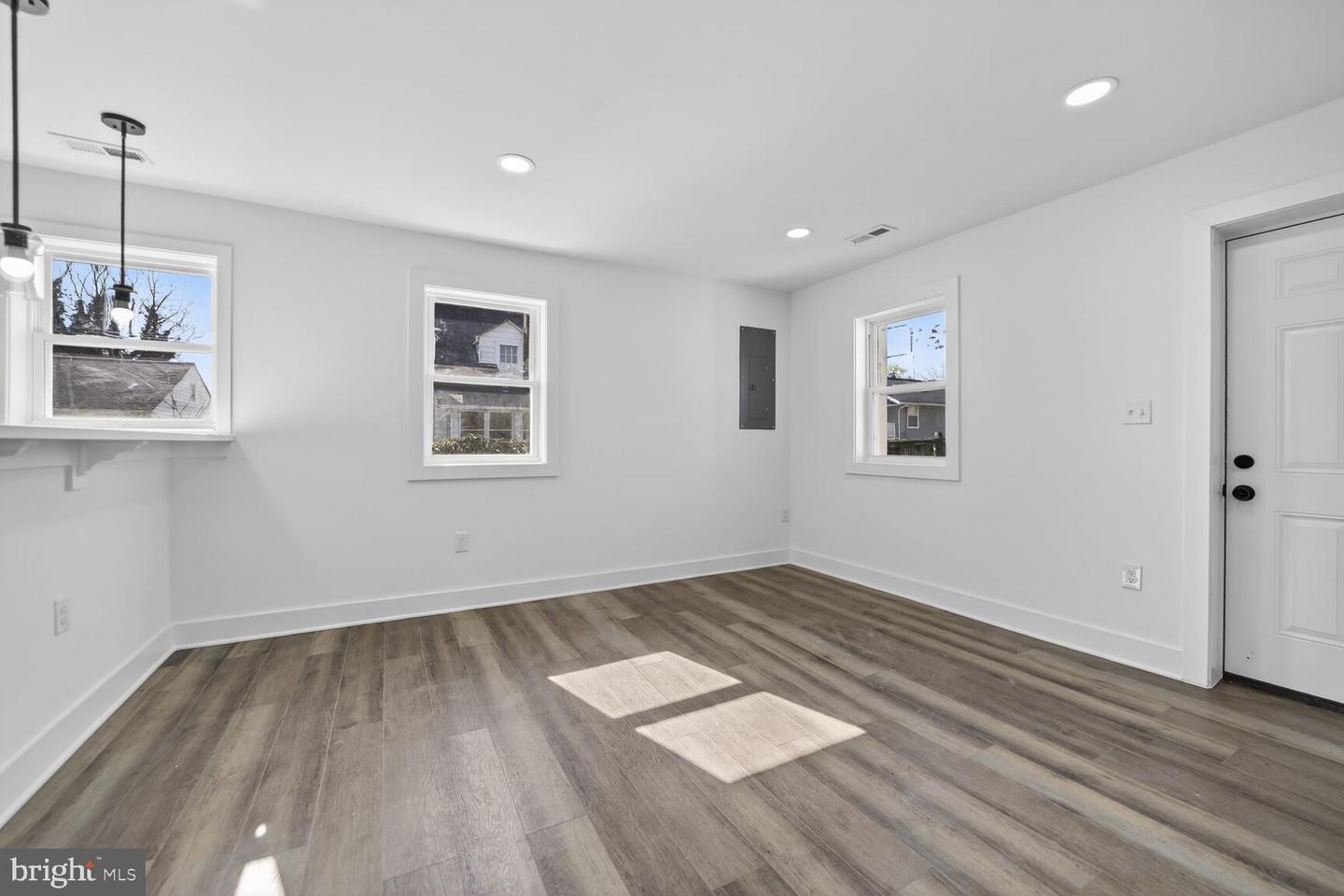 4312 Vine St Property Photo 22