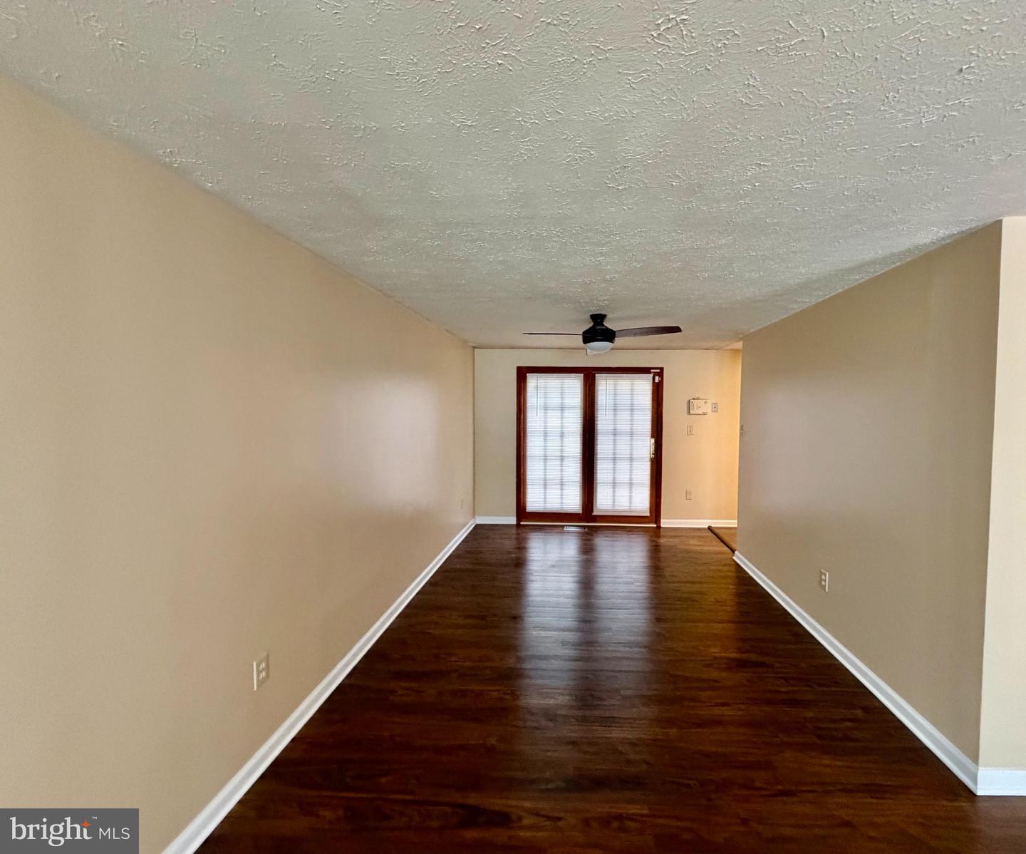 6308 Clinton Way Property Photo 3