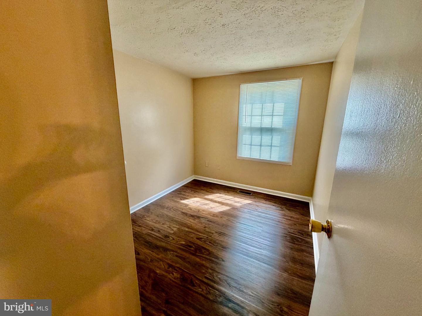 6308 Clinton Way Property Photo 9