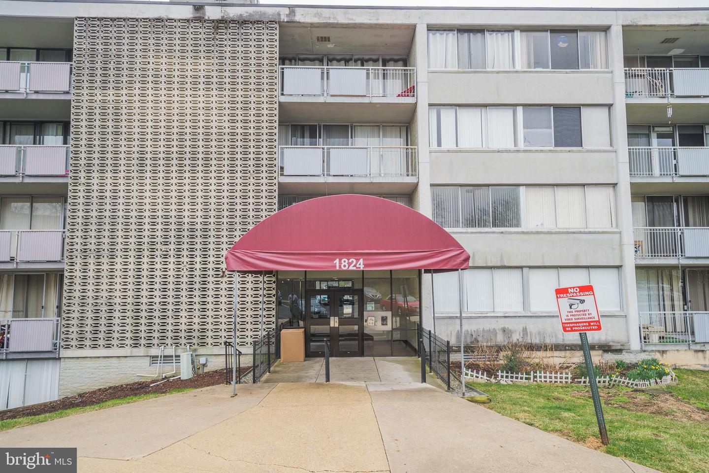 1824 METZEROTT #208 Property Photo 1