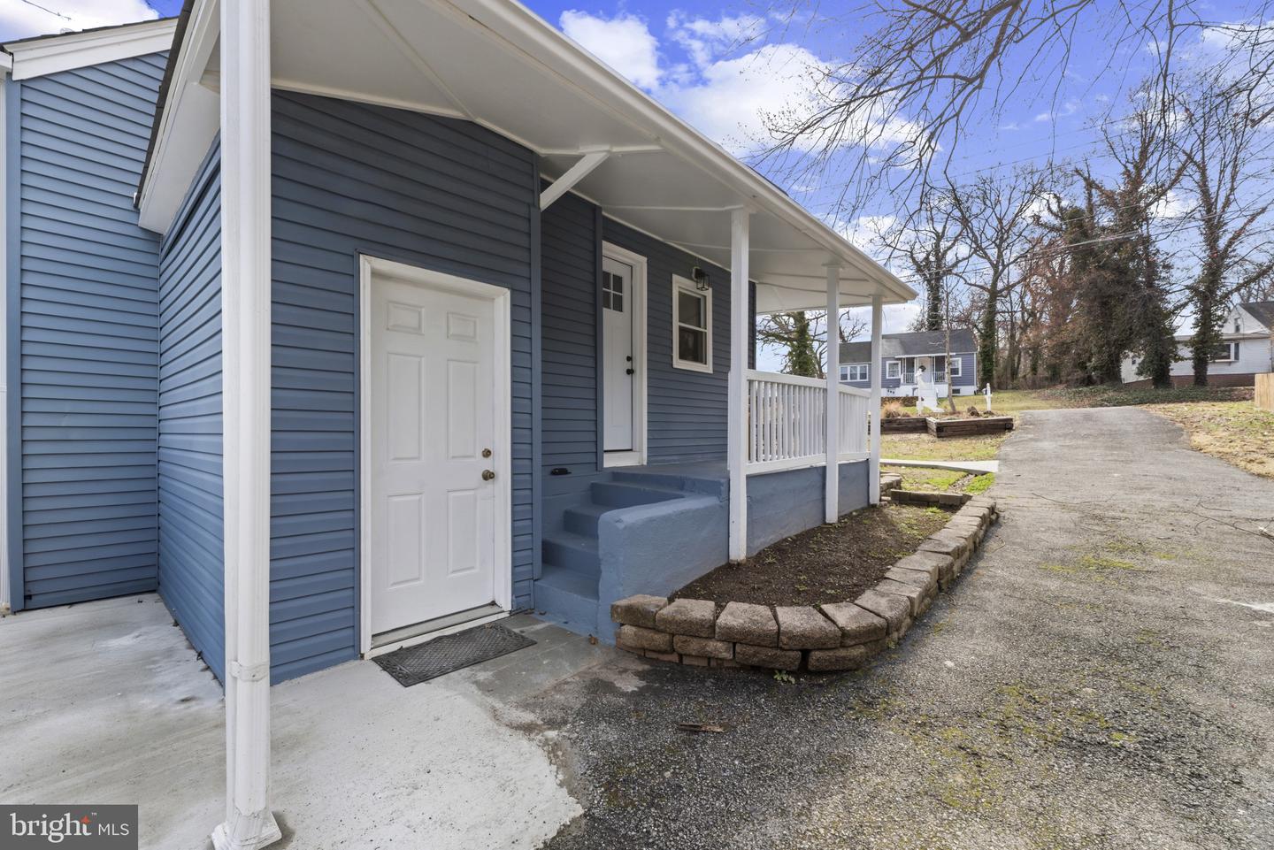 4104 Maple Rd Property Photo 4