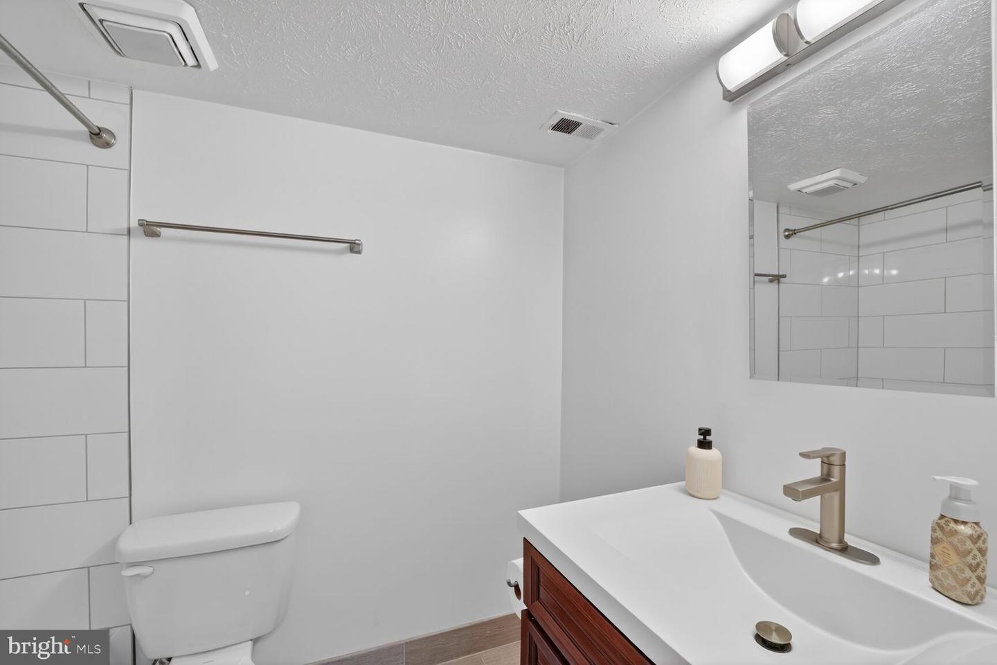 7726 Hanover Pkwy #197 (101) Property Photo 13