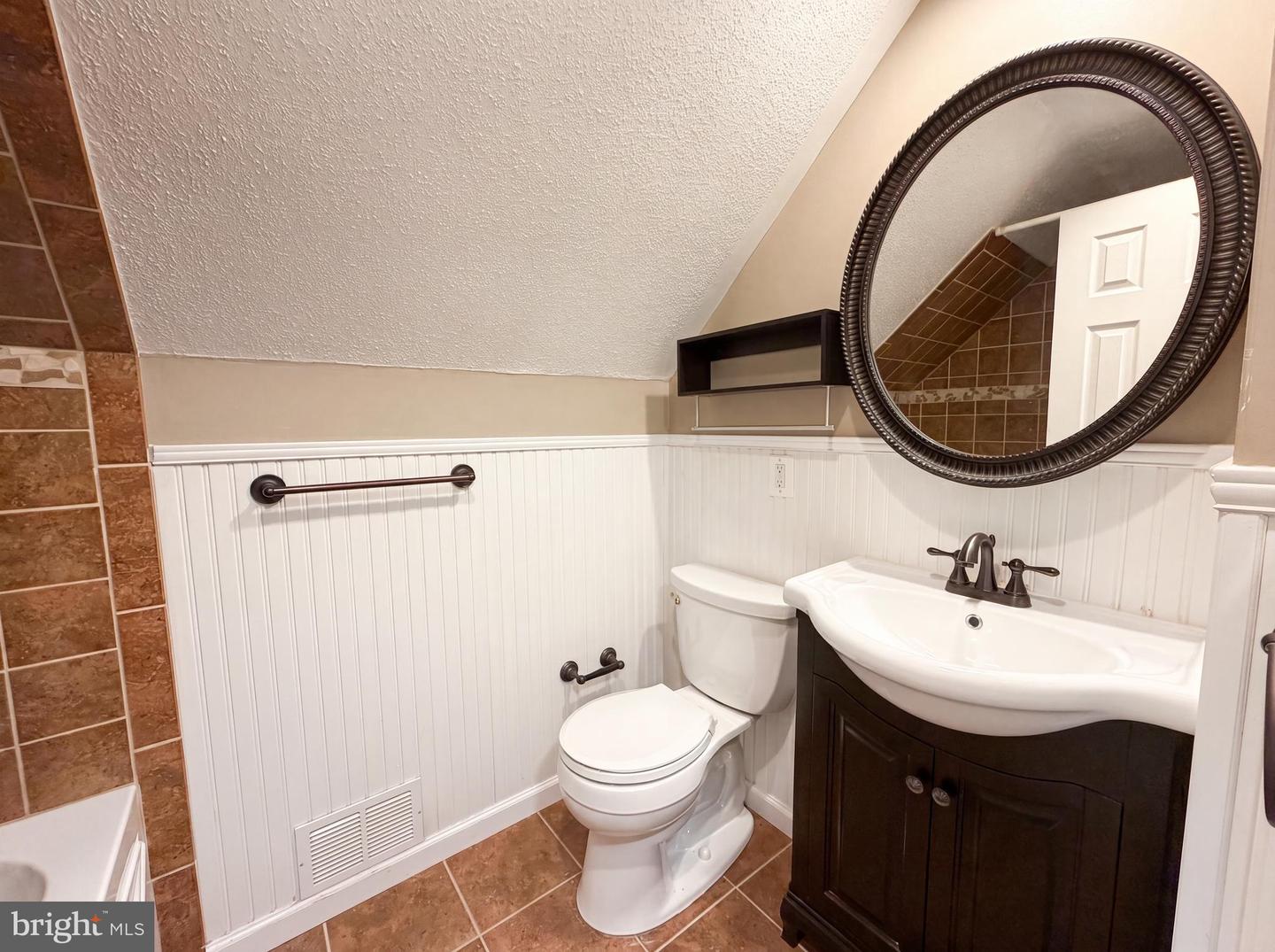 3512 Majestic Ln Property Photo 14