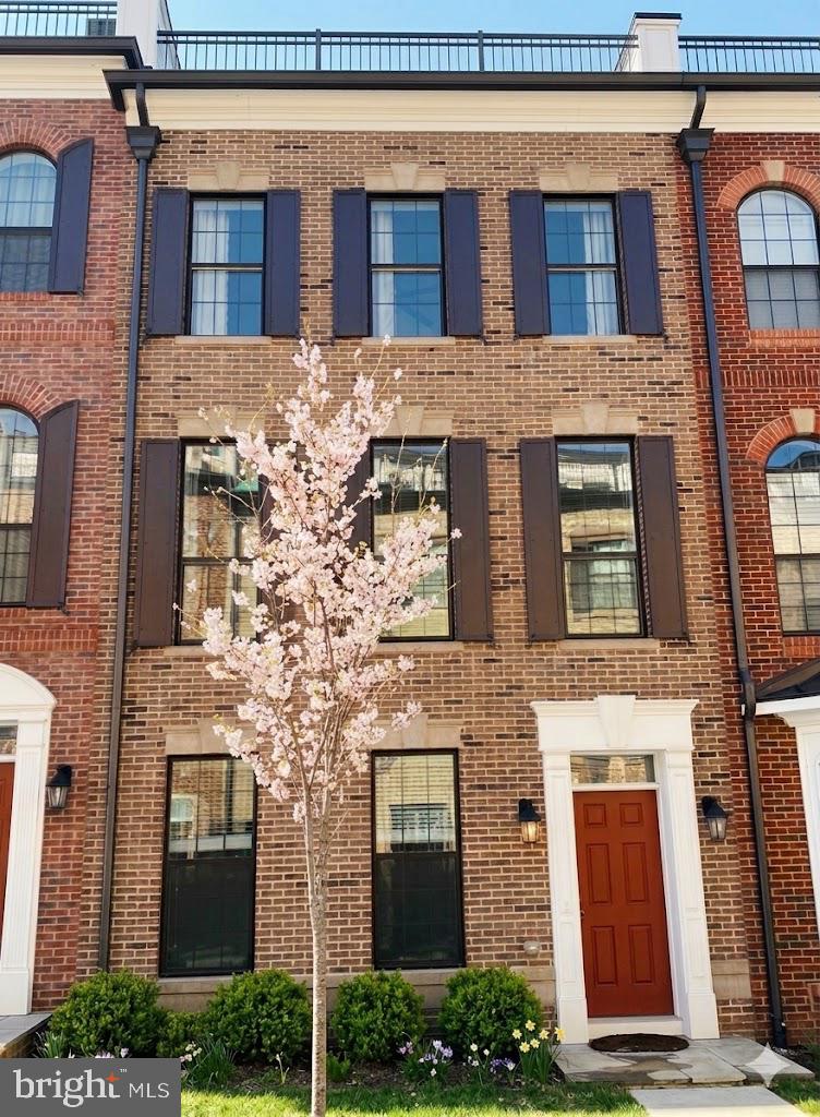 620 LEIGH WAY Property Photo 1
