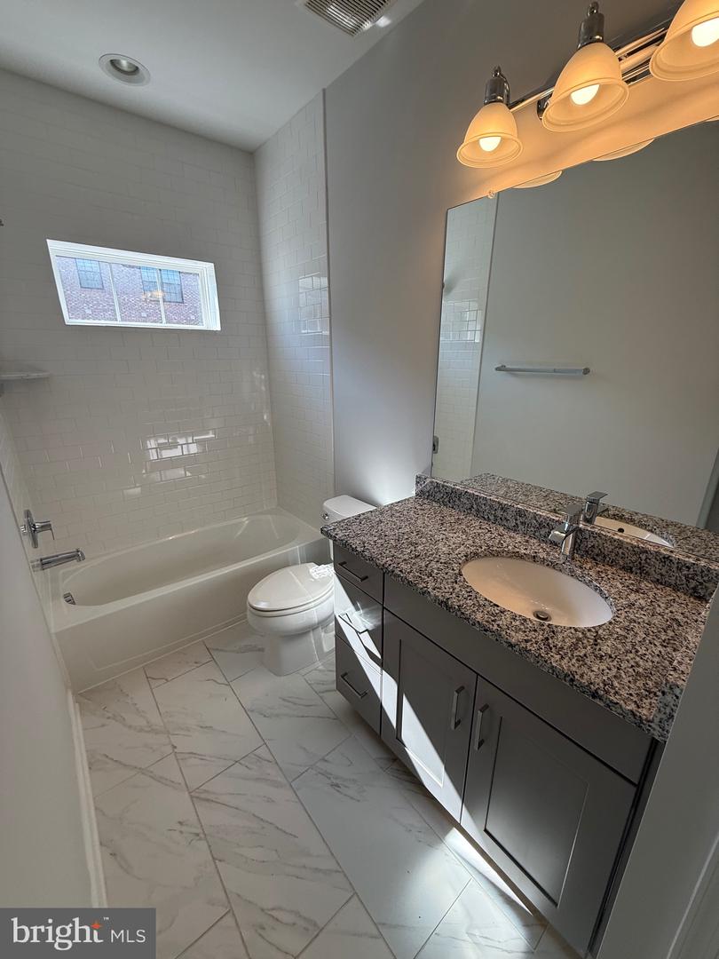 620 Leigh Way Property Photo 18