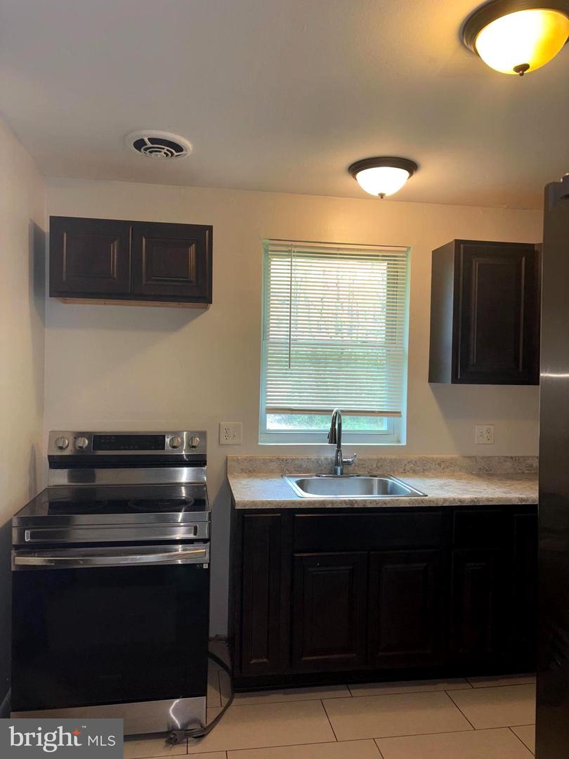 18217 Aquasco Rd Property Photo 2