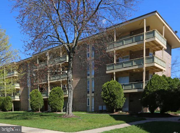 7143 Donnell Pl #b5 Property Photo 2