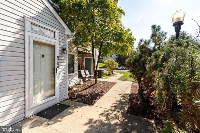 8706 Devon Hills Dr #d Property Photo 1