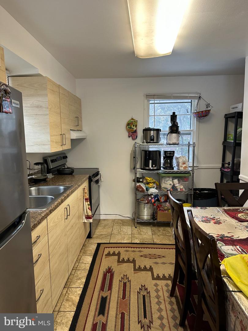 4705 Heath St Property Photo 12
