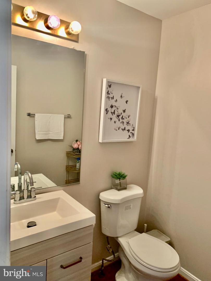 2104 Sayan Property Photo 37