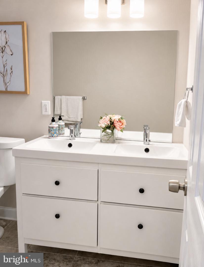 2104 Sayan Property Photo 46
