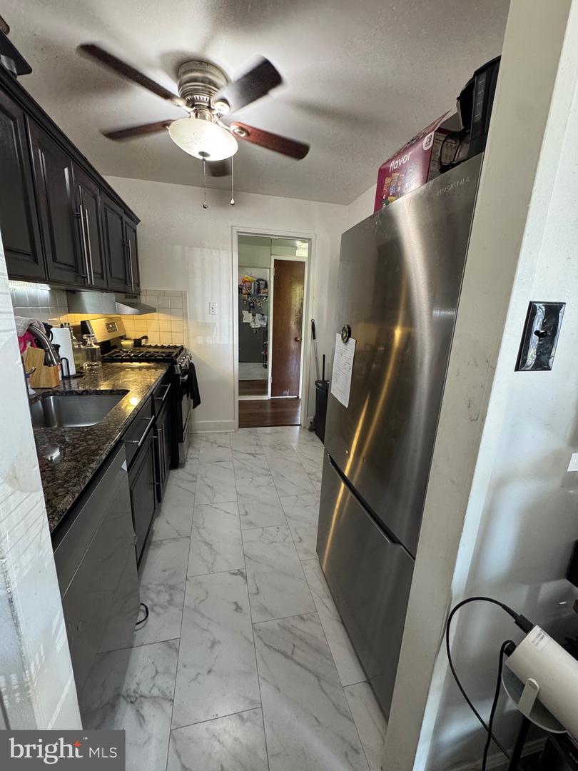 7208 Donnell Pl #b Property Photo 7