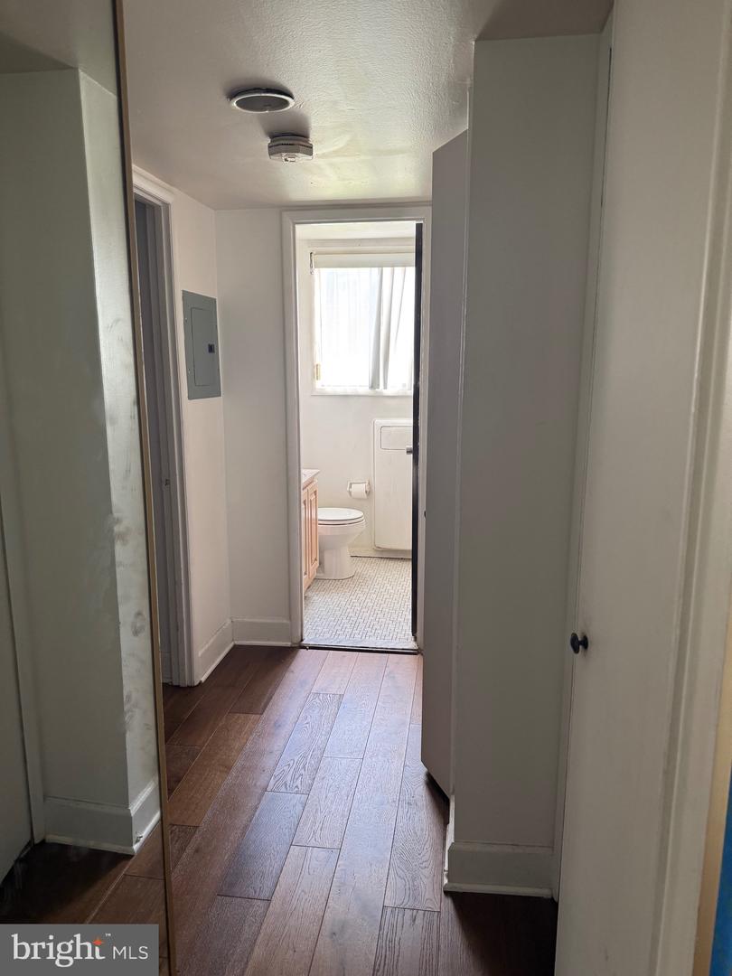 7208 Donnell Pl #b Property Photo 22