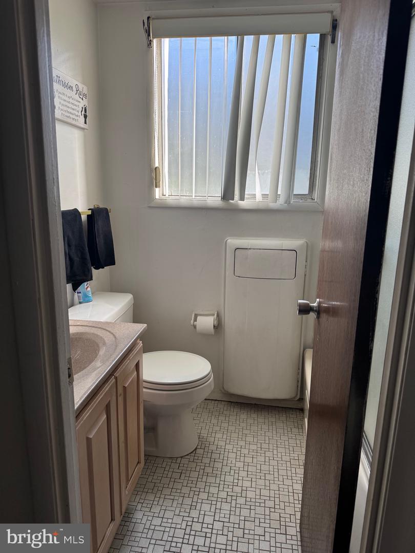 7208 Donnell Pl #b Property Photo 23