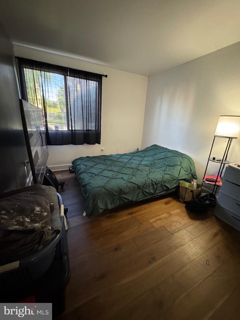 7208 Donnell Pl #b Property Photo 26