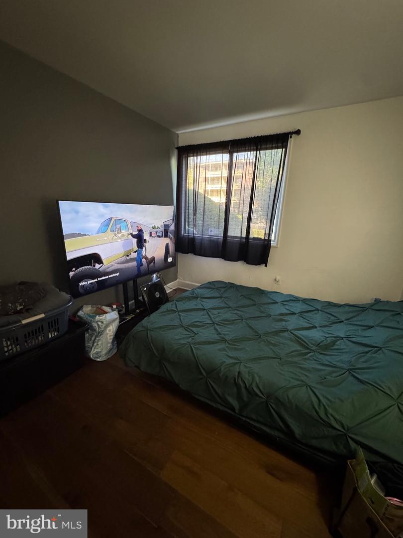 7208 Donnell Pl #b Property Photo 28