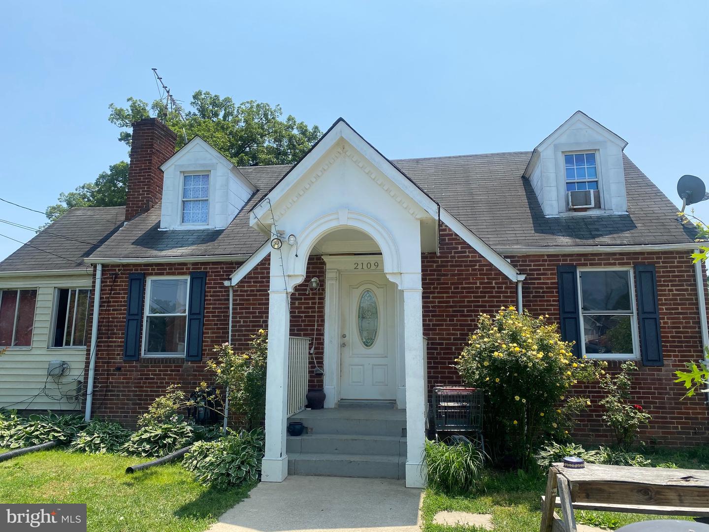 2109 Beechwood Rd Property Photo 1