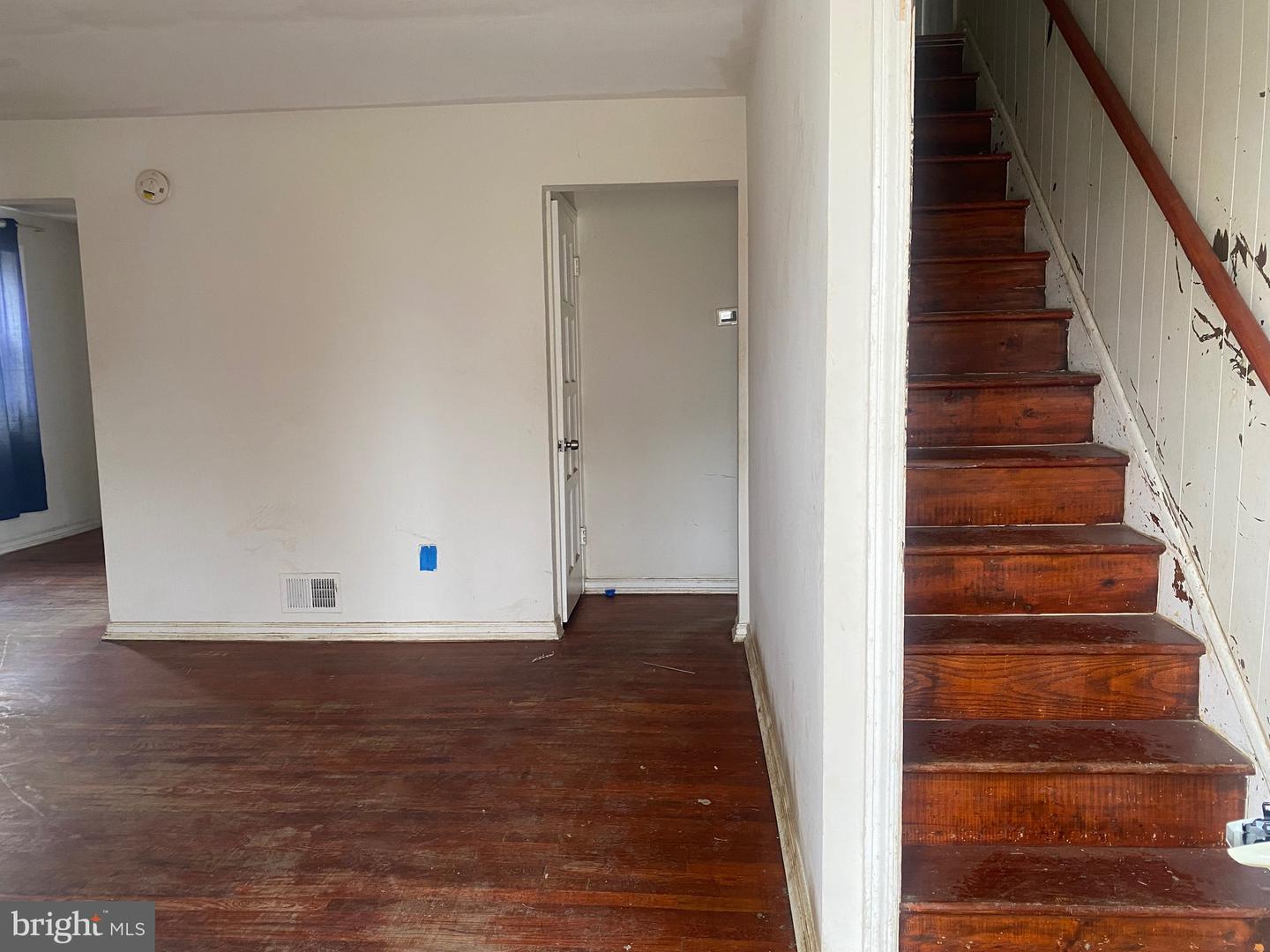 2109 Beechwood Rd Property Photo 2