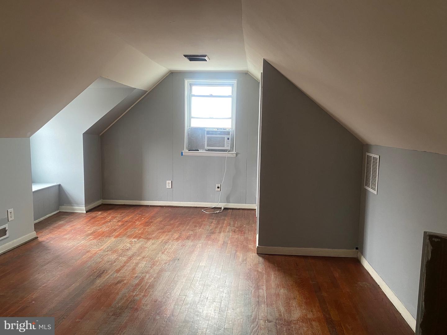 2109 Beechwood Rd Property Photo 17