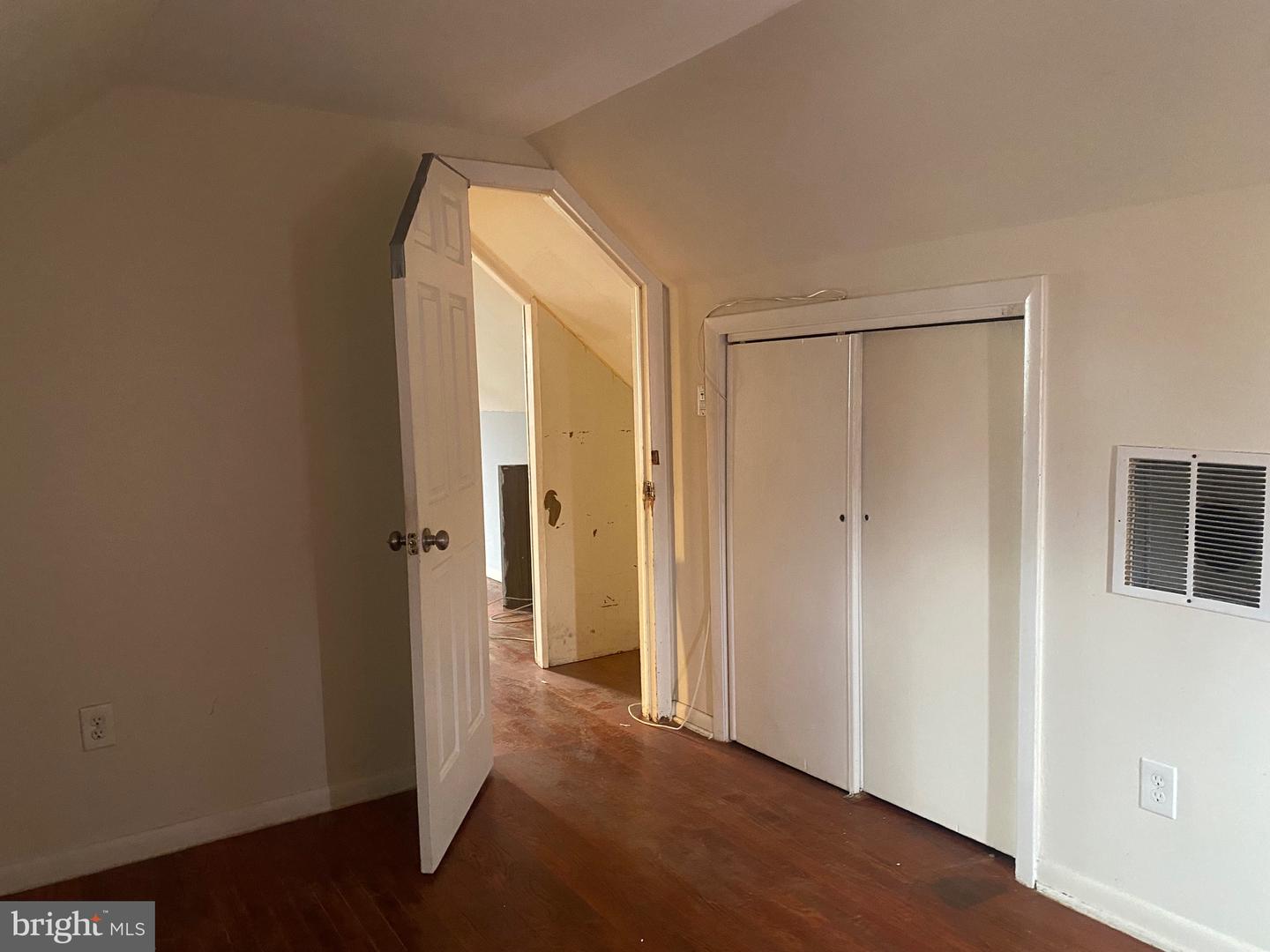 2109 Beechwood Rd Property Photo 20