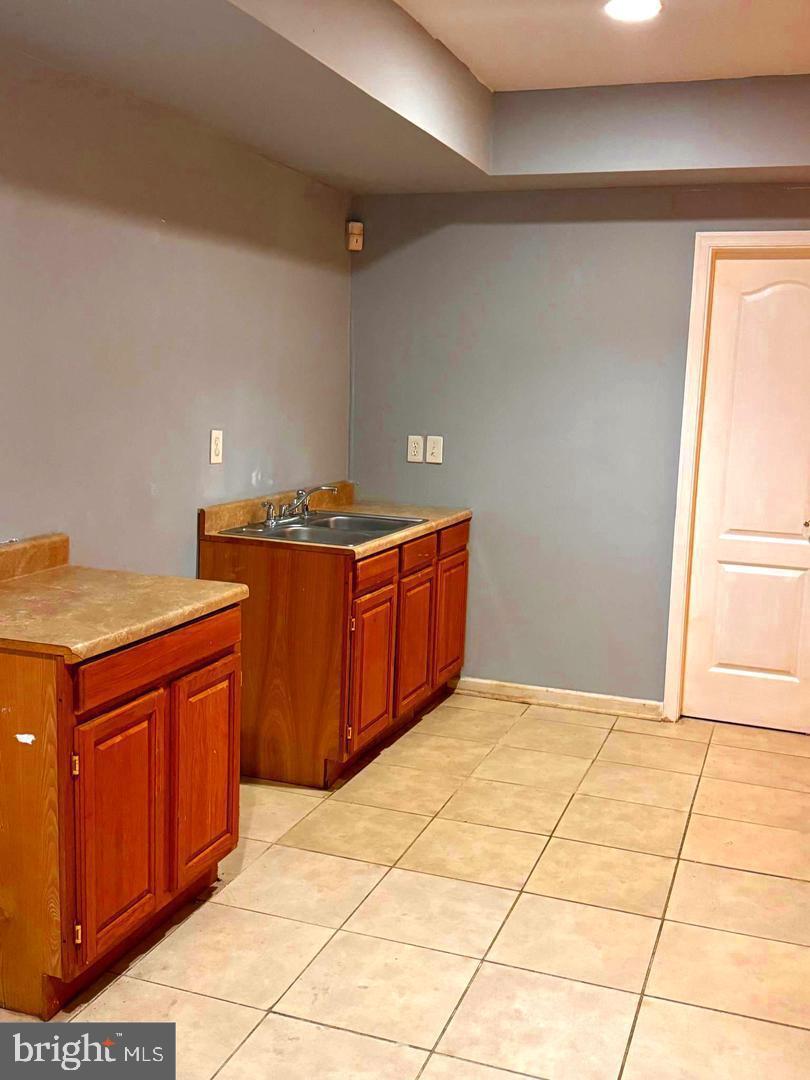 6201 Tilghman Ln Property Photo 8