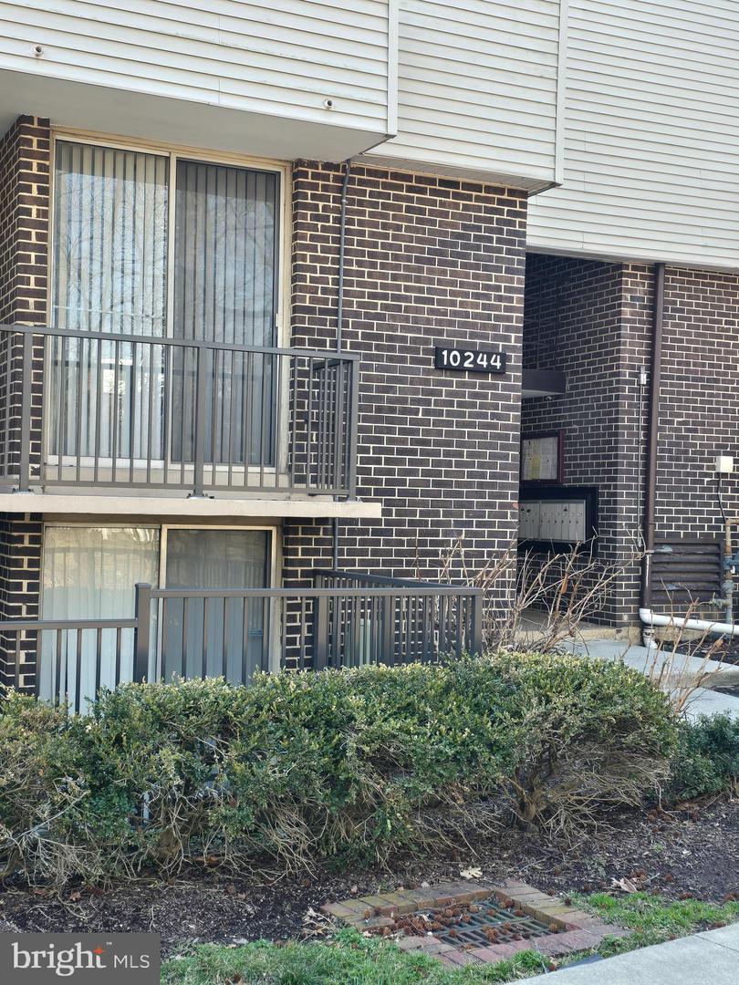 10244 Prince Pl #21-202 Property Photo 1