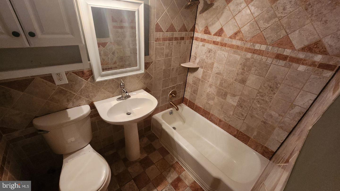 3928-d Stone Gate Dr #d Property Photo 16