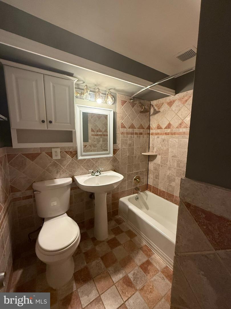 3928-d Stone Gate Dr #d Property Photo 27