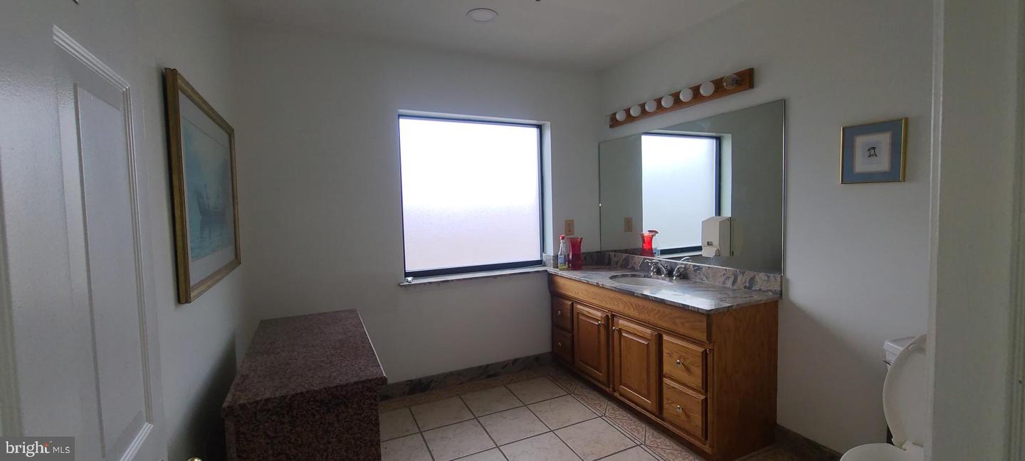 6301 Foxley Rd Property Photo 5