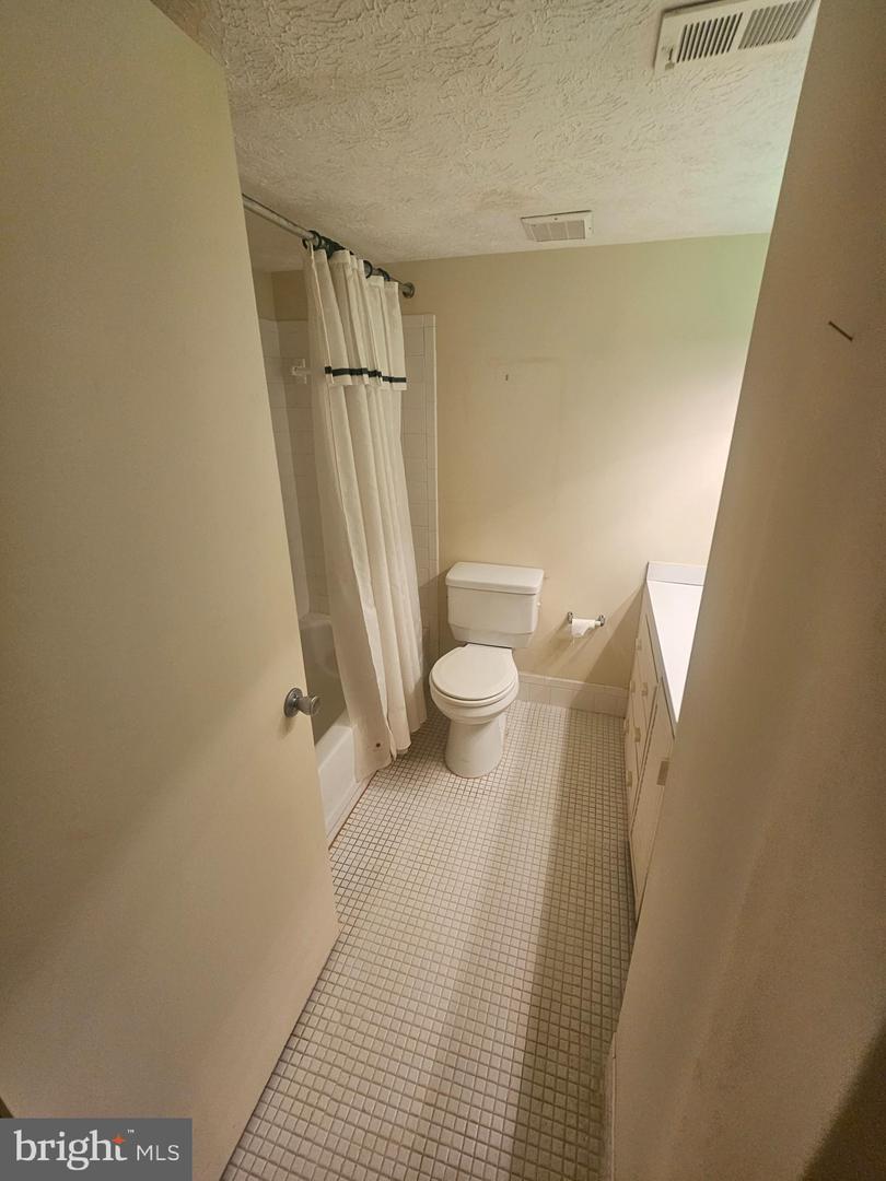 7724 Hanover Pkwy #186 Property Photo 6