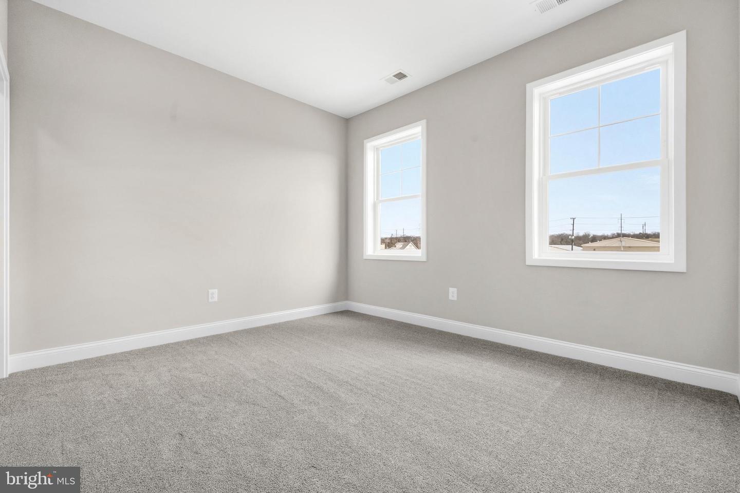 5807 Beecher St Property Photo 40