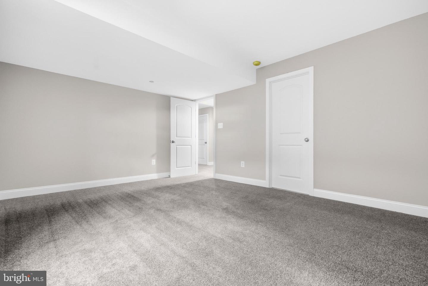 5807 Beecher St Property Photo 44