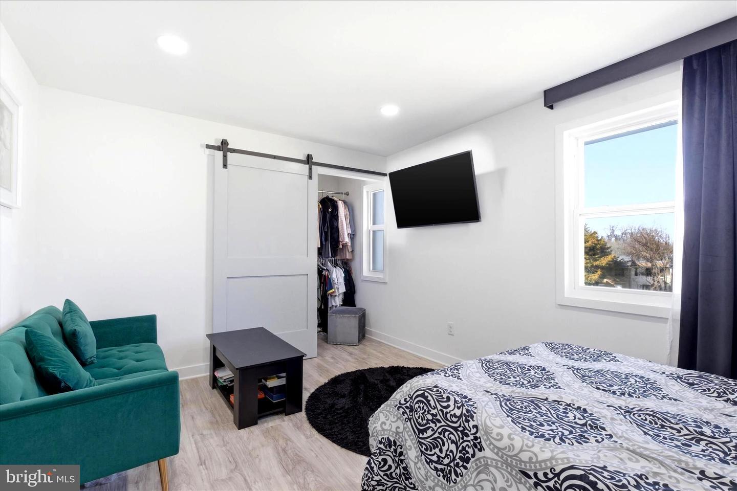 16 Daimler Dr #62 Property Photo 16