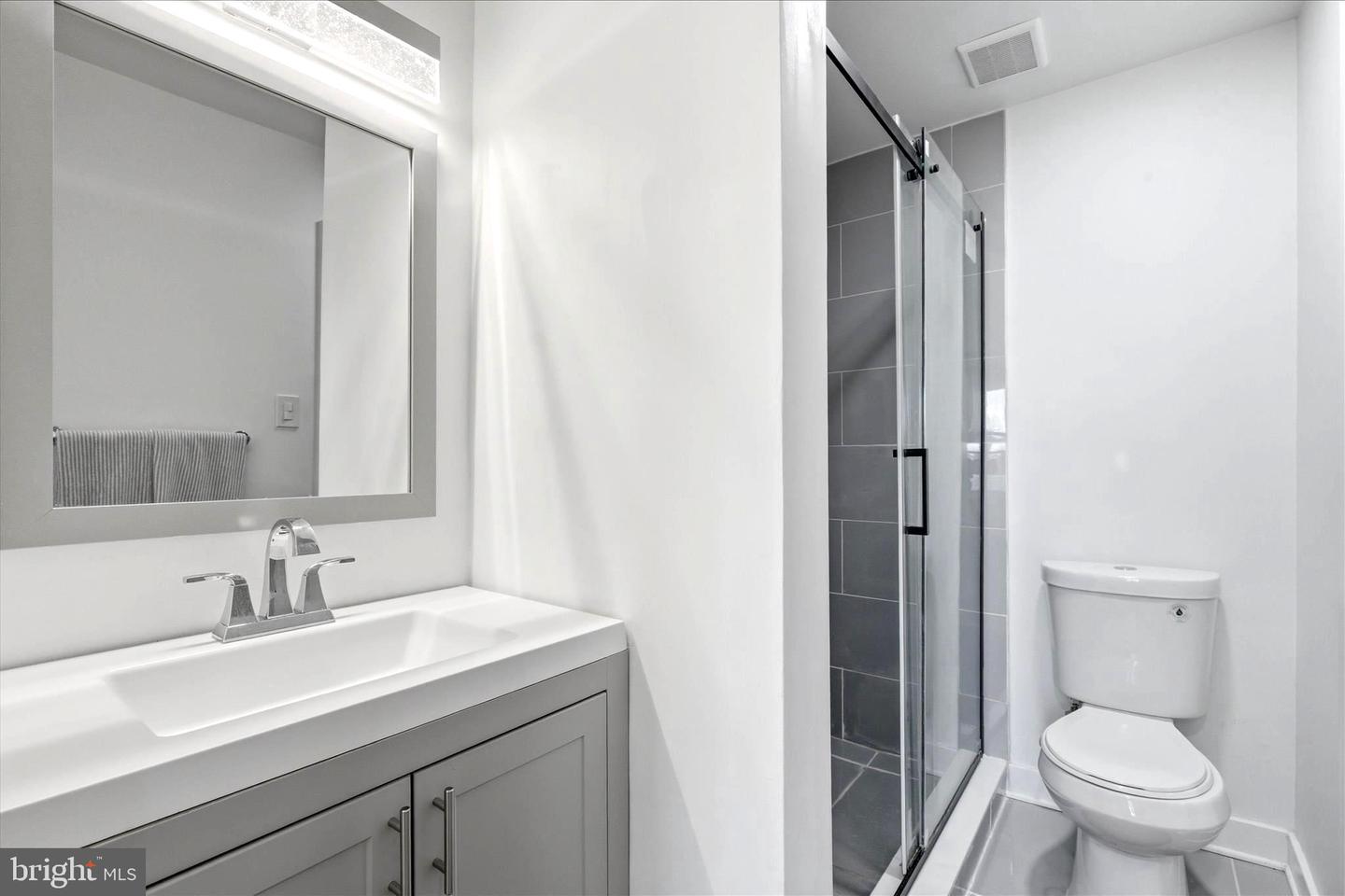 16 Daimler Dr #62 Property Photo 17