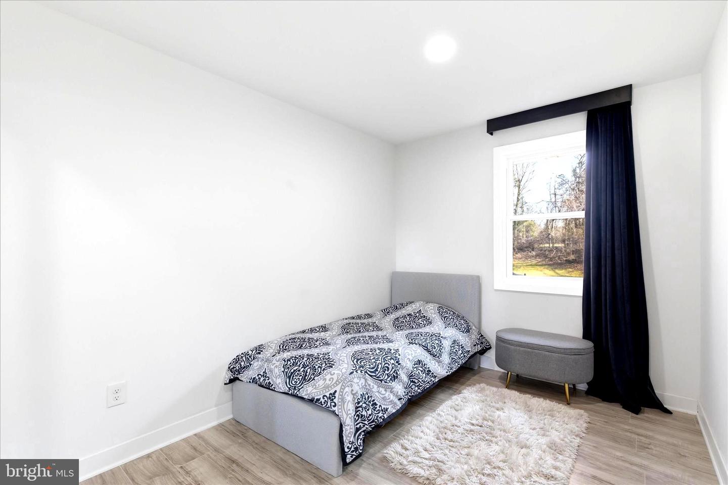 16 Daimler Dr #62 Property Photo 21