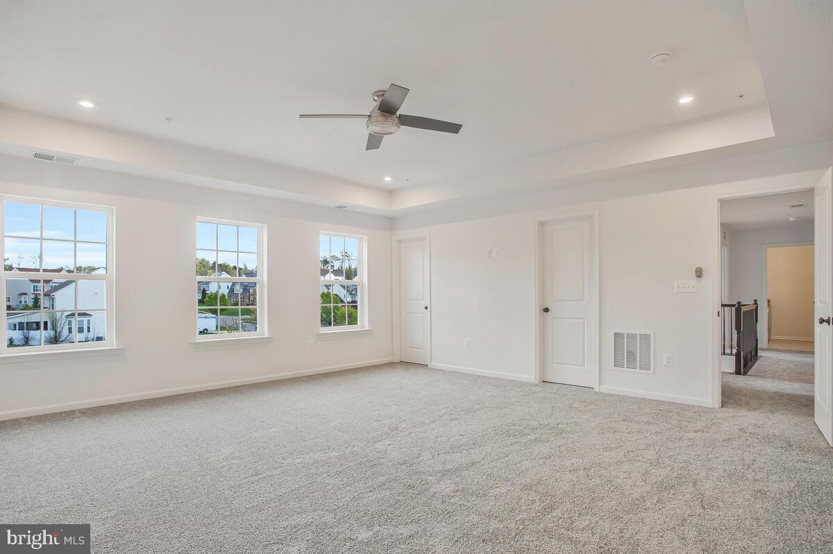 6513 Suitland Rd Property Photo 10