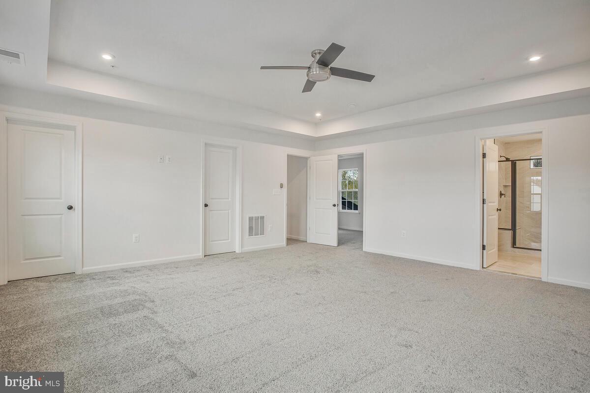 6513 Suitland Rd Property Photo 11