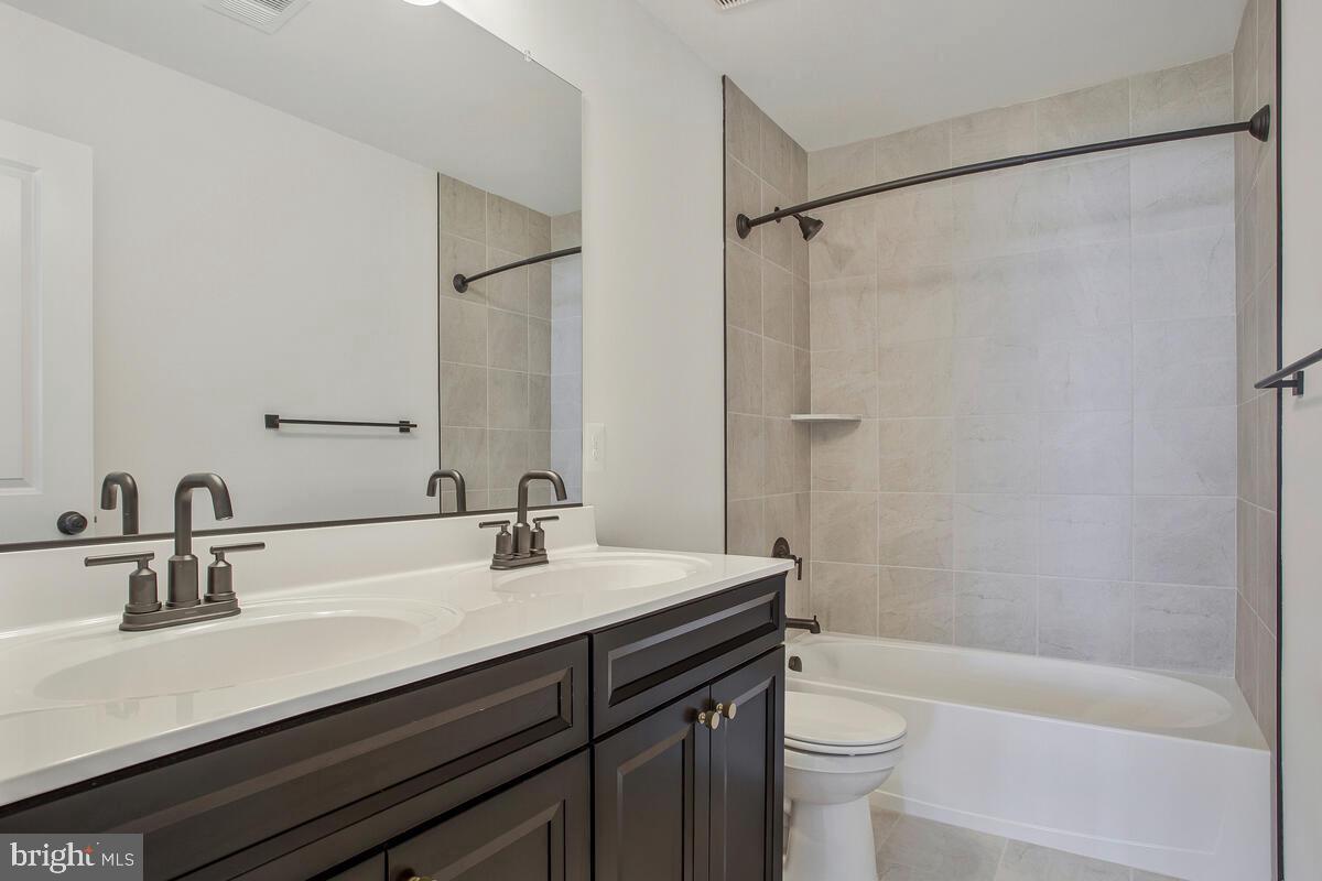 6513 Suitland Rd Property Photo 15