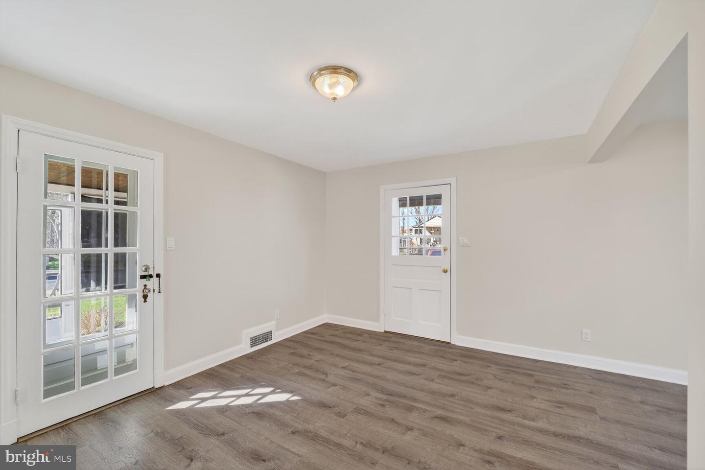 4901 Tuckerman St Property Photo 4