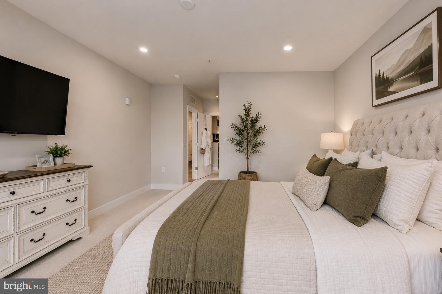 106 Saint Ives Pl #408 Property Photo 10