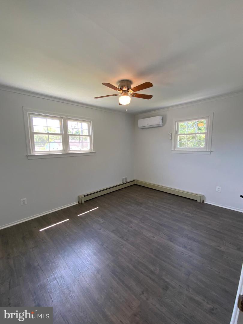 1019 Marton St Property Photo 24