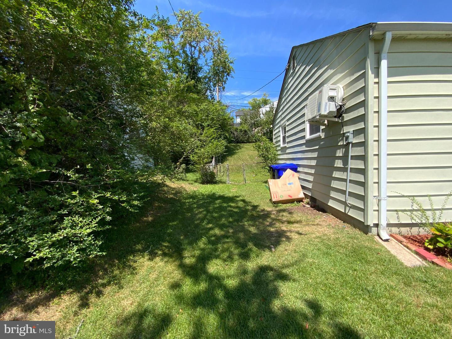 1019 Marton St Property Photo 29