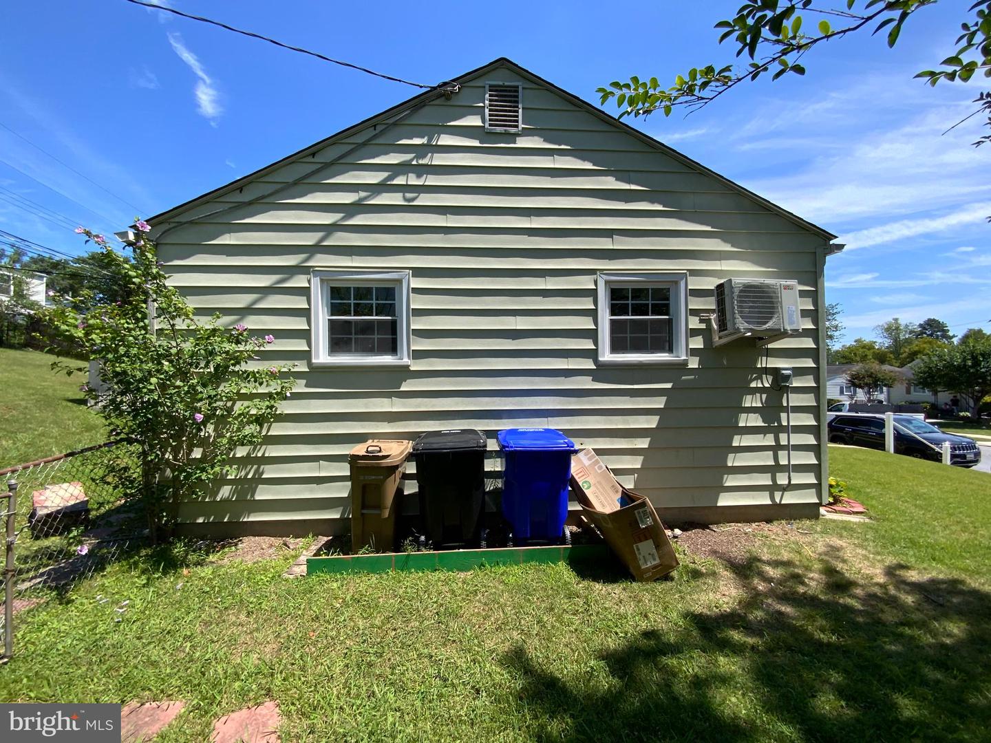 1019 Marton St Property Photo 32