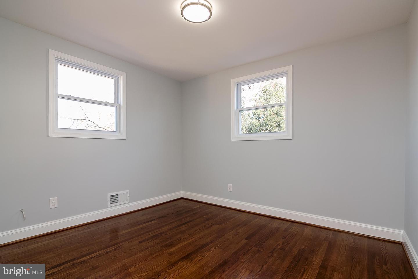 4706 Heath St Property Photo 16