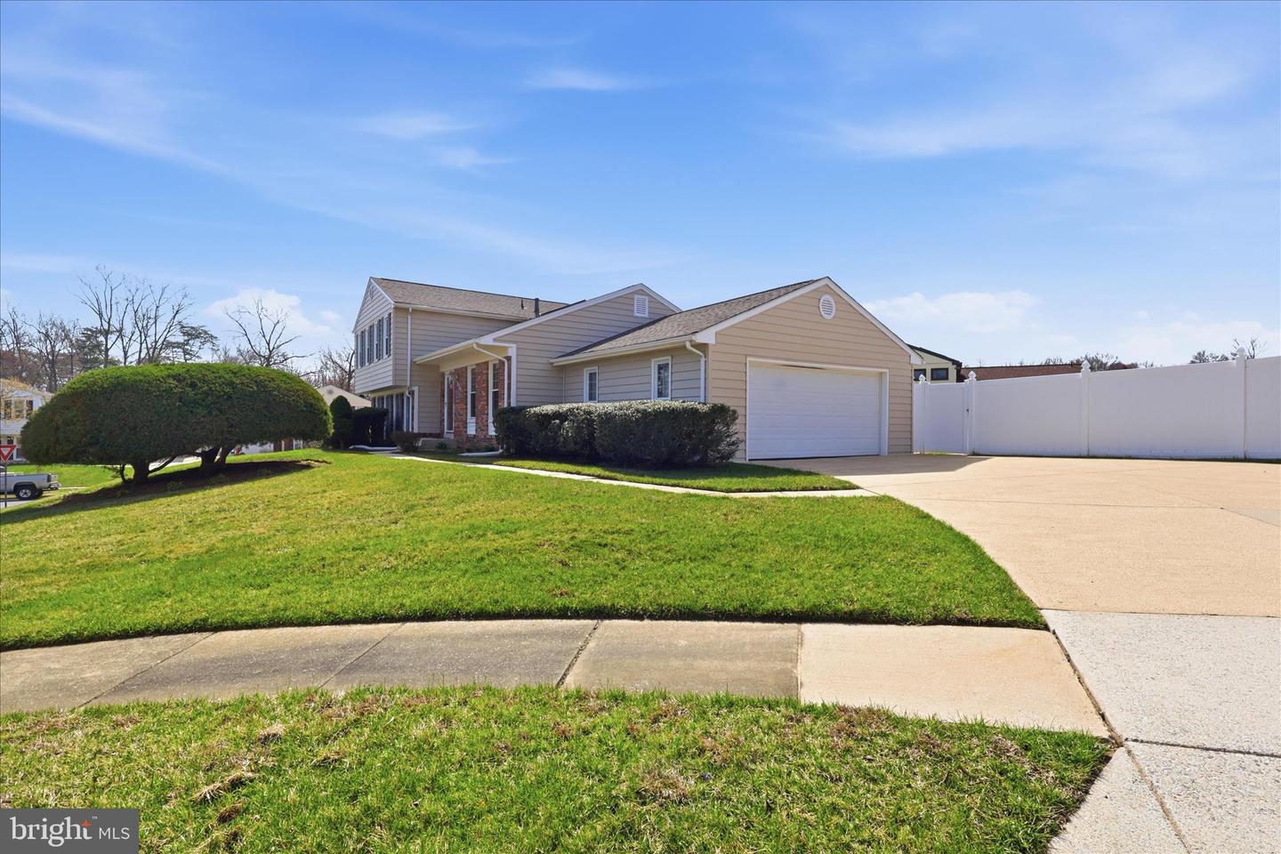 2703 Lackawanna Pl Property Photo 3