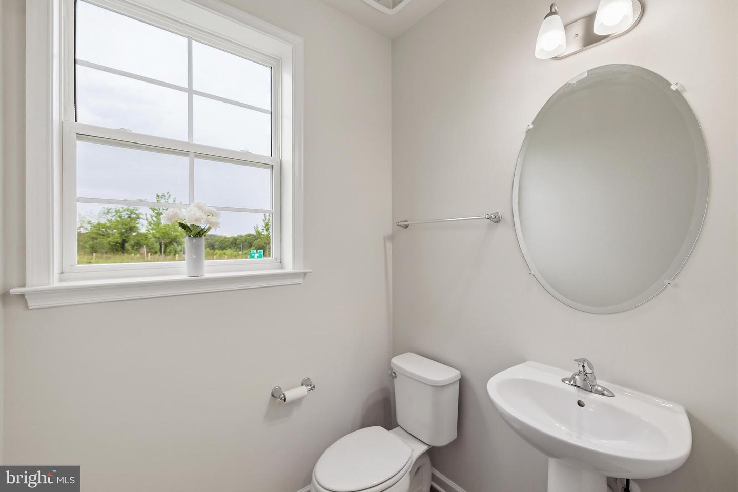 1076 Overlook Way Property Photo 13