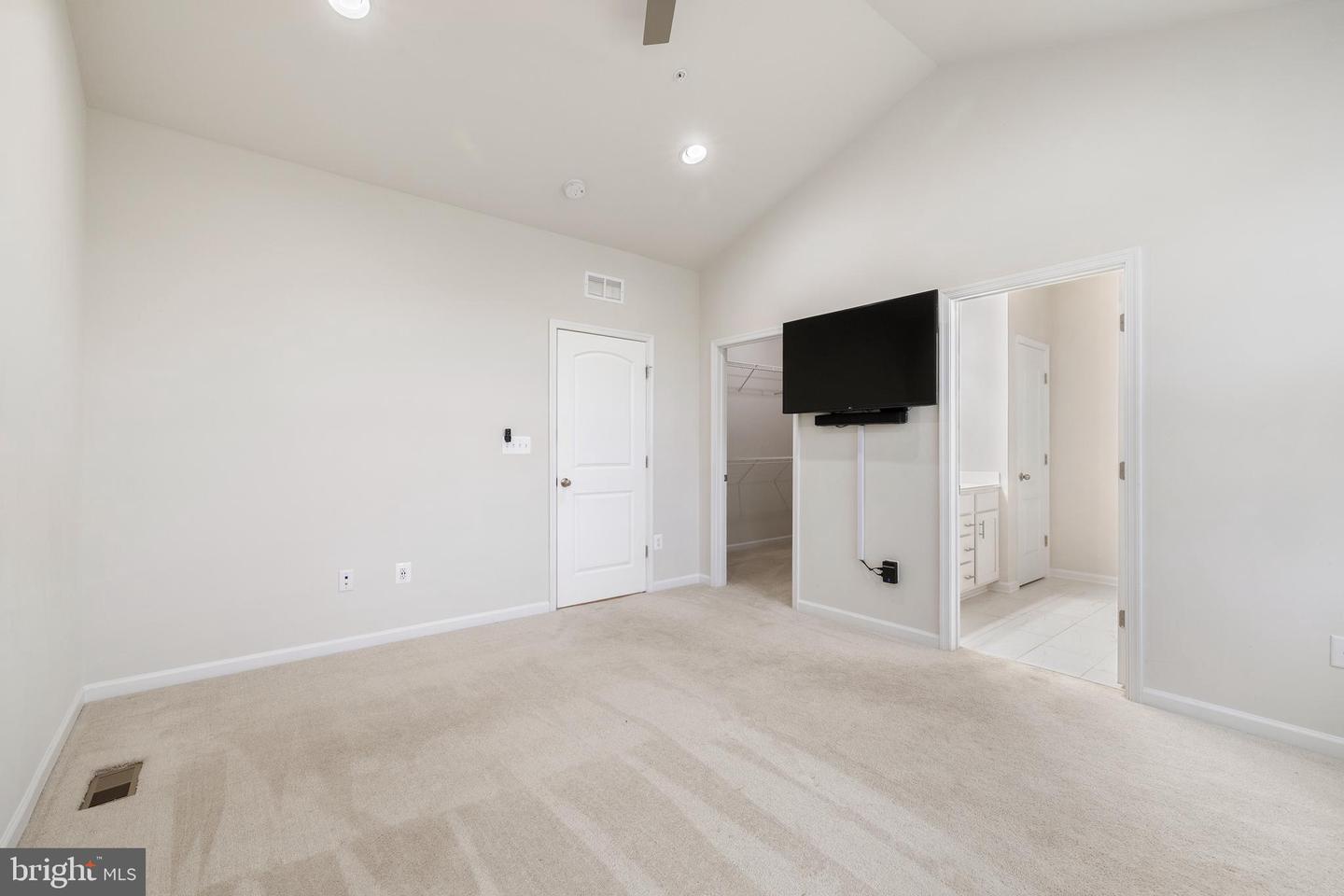 1076 Overlook Way Property Photo 20