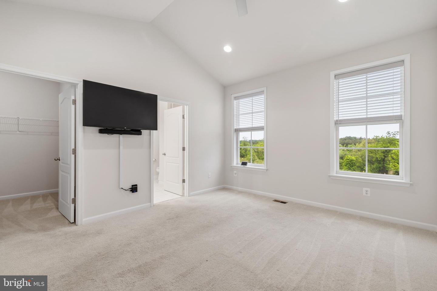 1076 Overlook Way Property Photo 21