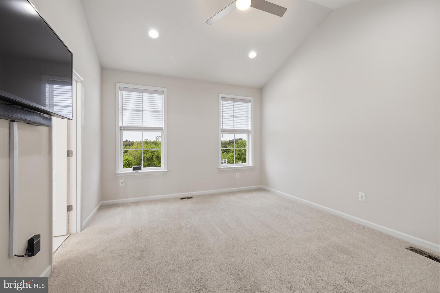 1076 Overlook Way Property Photo 22
